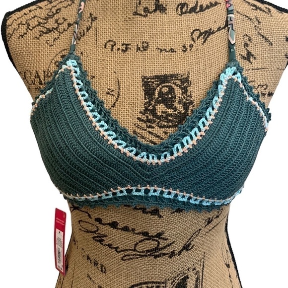 Boho Crochet Bikini Top Tie Back Festival NWT Size M - Picture 1 of 6